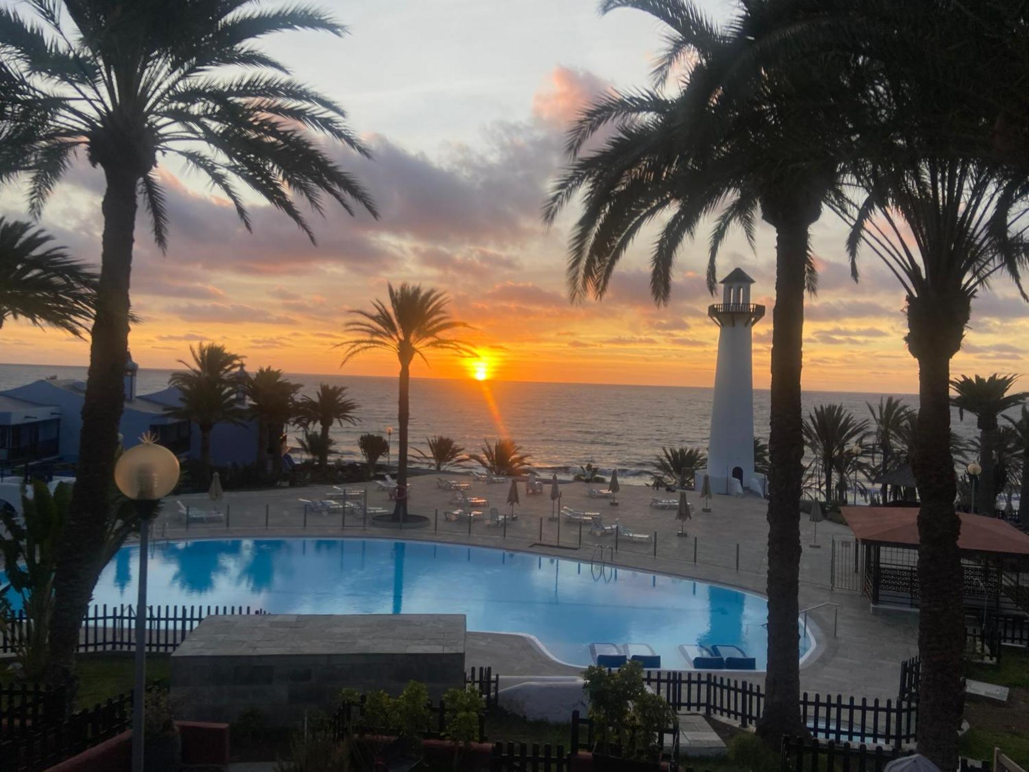 First Beachline Deluxe With Garden And Terrasse In Sun Club San Bartolomé Zewnętrze zdjęcie